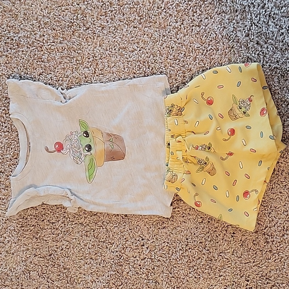 Baby yoda outfit